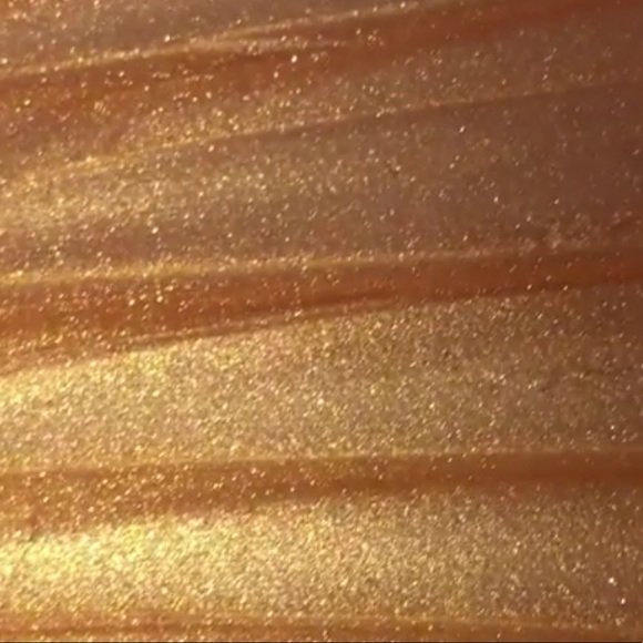 Kylie Cosmetics Poppin' Lip Gloss - Picture 2 of 2